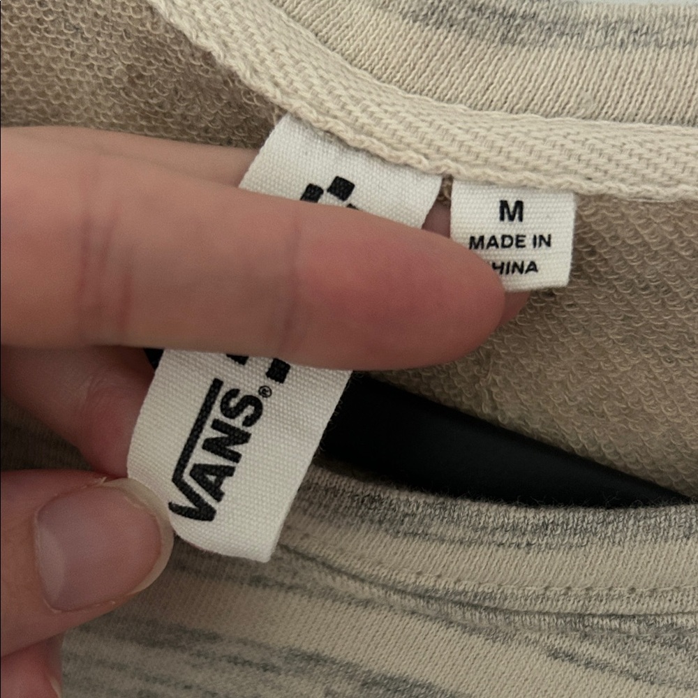 Vintage Vans women’s Beige Striped Crewneck Sweater - Picture 2 of 3